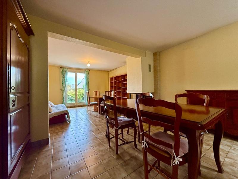 Maison - 90 m² - 5 pièces