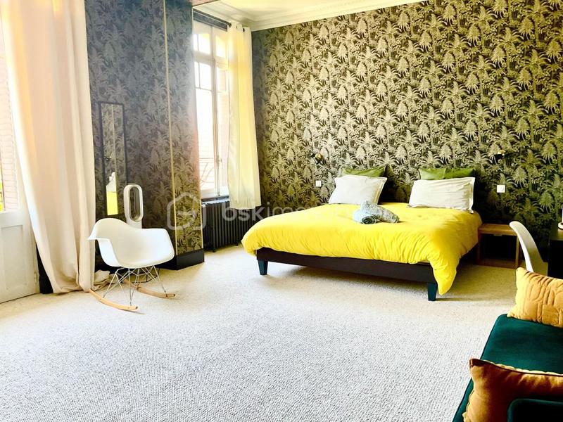 Maison de maîtres - 480 m² - 9 pièces