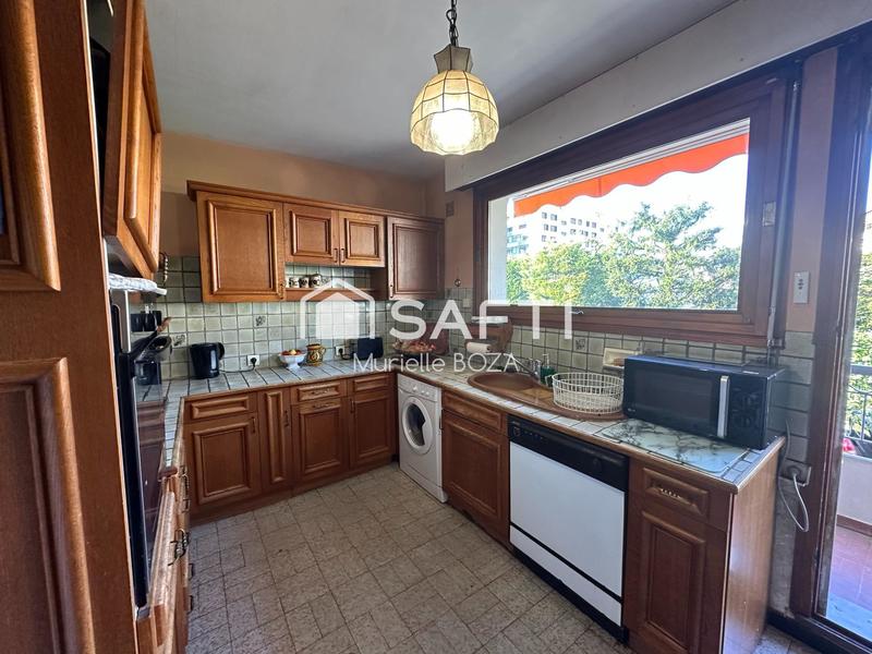 Appartement - 99 m² - 4 pièces