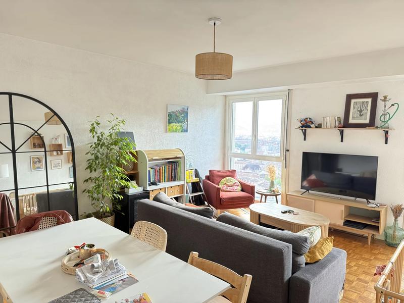 Appartement - 77 m² - 3 pièces