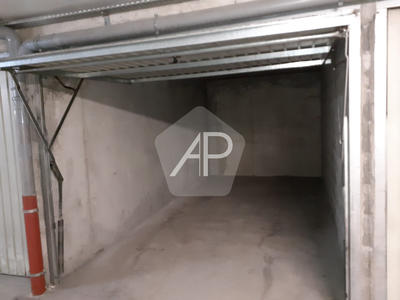 Parking / Garage - 15 m²