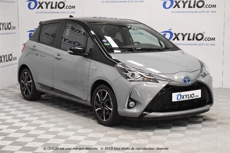 Toyota Yaris III (3) Hybrid 100h Collection