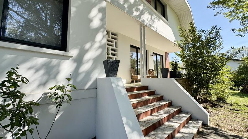 Maison - 193 m² - 6 pièces