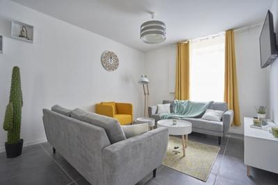 Maison - 141 m² - 9 pièces