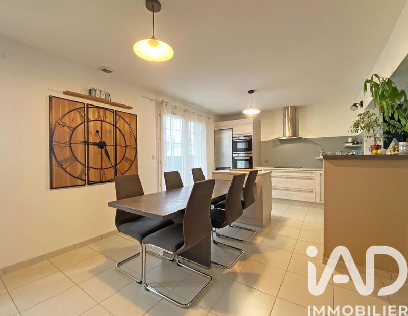 Maison - 174 m² - 9 pièces