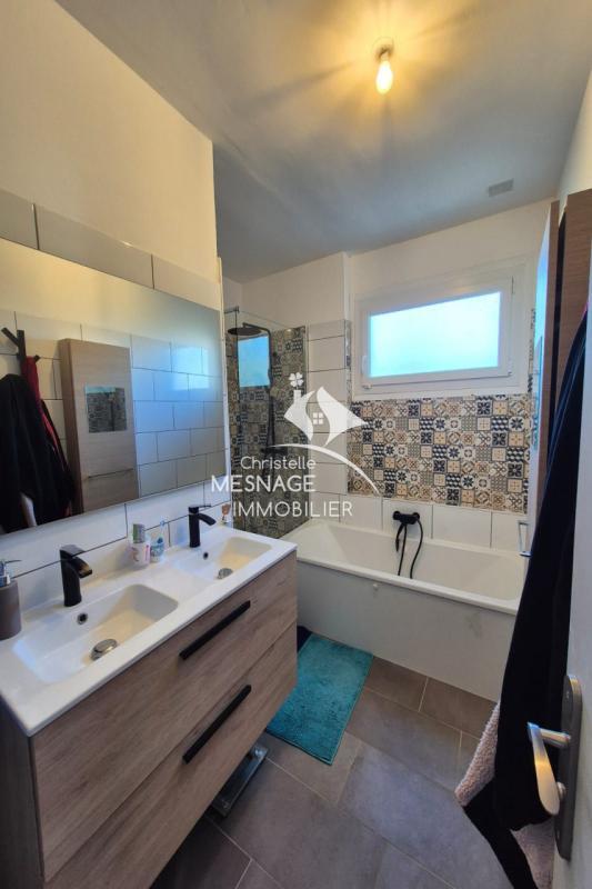 Maison traditionnelle - 140 m² - 6 pièces