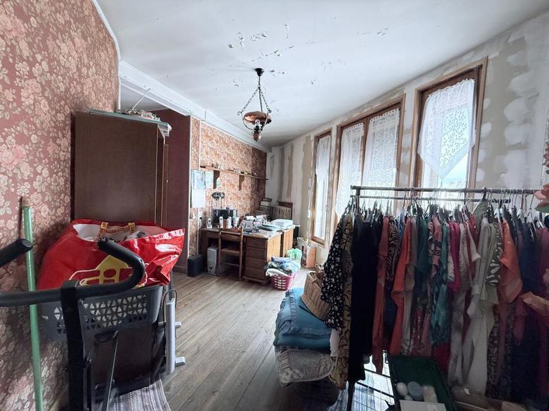 Maison - 280 m² - 4 pièces