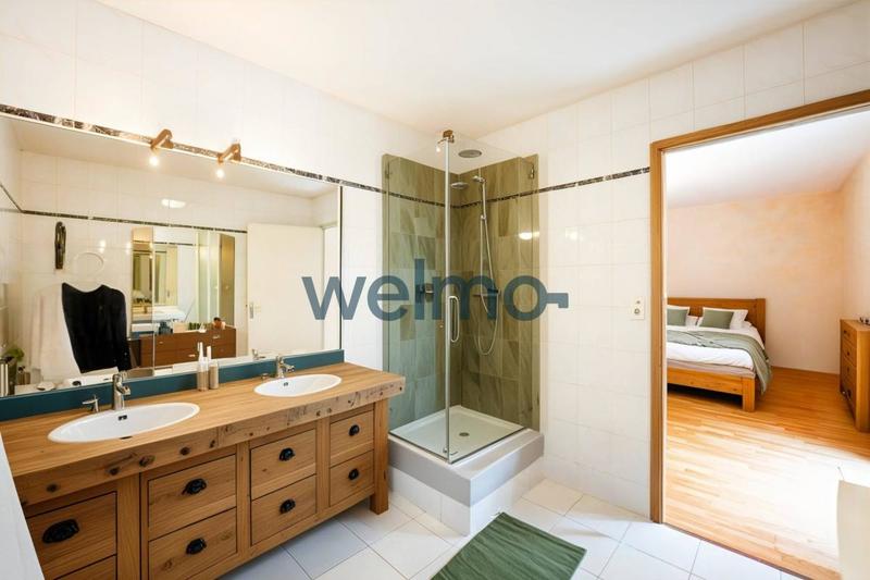 Maison - 179 m² - 9 pièces