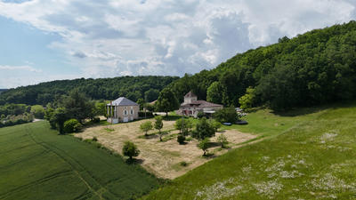 Maison - 387 m² - 12 pièces