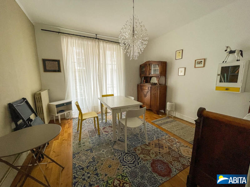 Appartement - 80 m² - 3 pièces