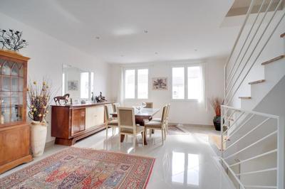 Maison - 121 m² - 5 pièces