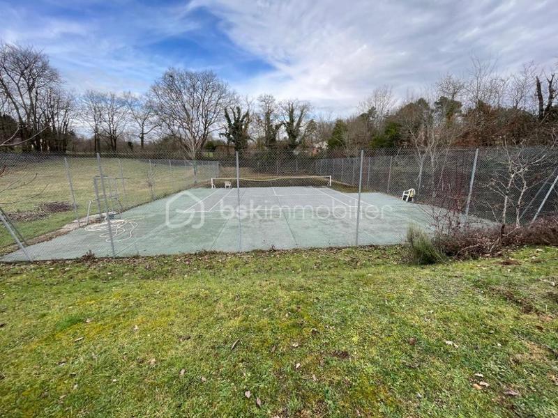 Demeure - 226 m² - 7 pièces