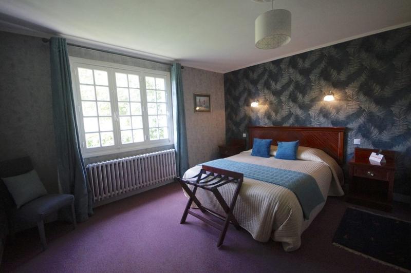 Maison - 302 m² - 13 pièces