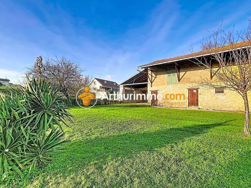 Maison - 202 m² - 2 pièces