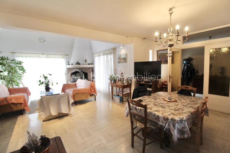 Maison - 152 m² - 8 pièces