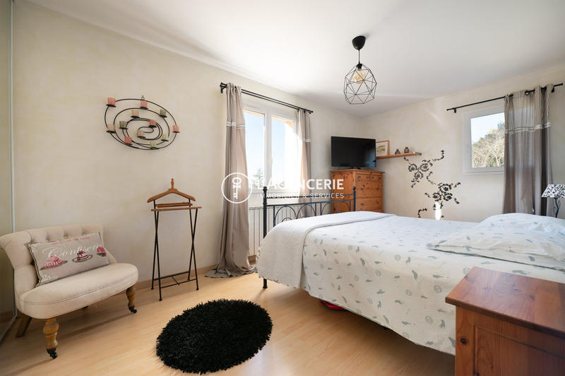 Maison - 130 m² - 5 pièces