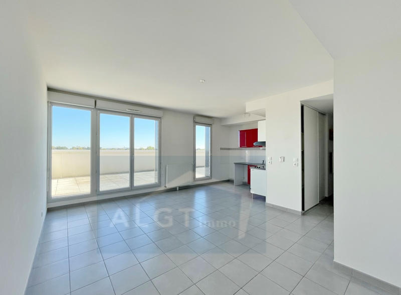 Appartement - 80 m² - 4 pièces