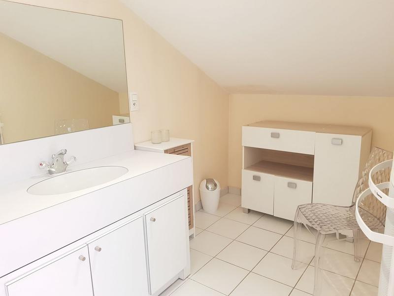 Appartement - 82 m² - 3 pièces