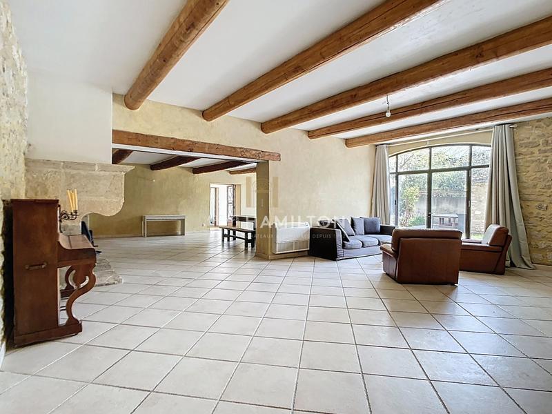 Maison - 346 m² - 6 pièces