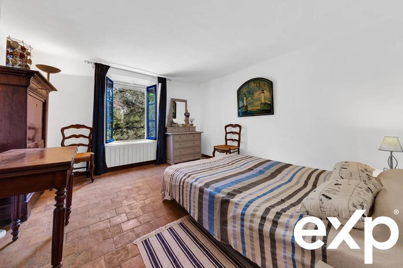 Bastide - 342 m² - 9 pièces