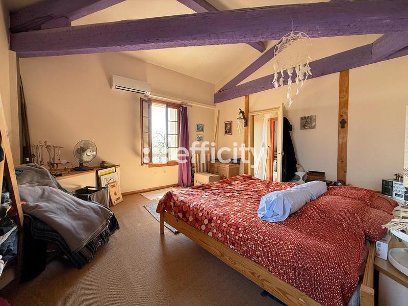 Maison - 218 m² - 6 pièces