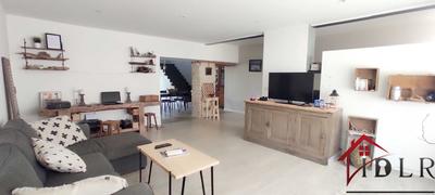 Maison - 220 m² - 6 pièces