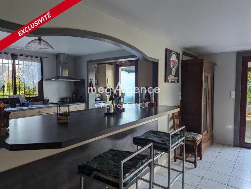 Maison traditionnelle - 175 m² - 6 pièces