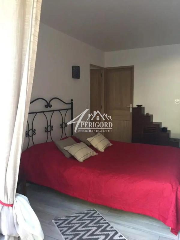 Maison - 555 m² - 16 pièces