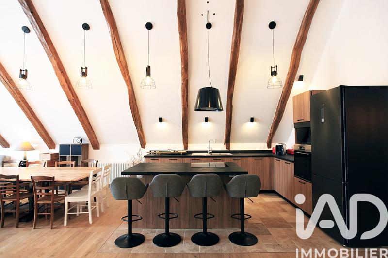 Maison - 206 m² - 7 pièces