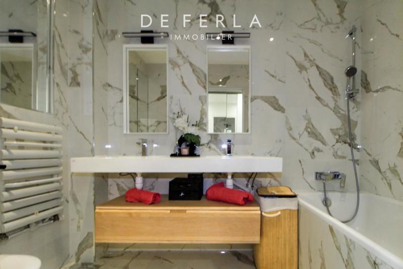 Demeure - 403 m² - 9 pièces