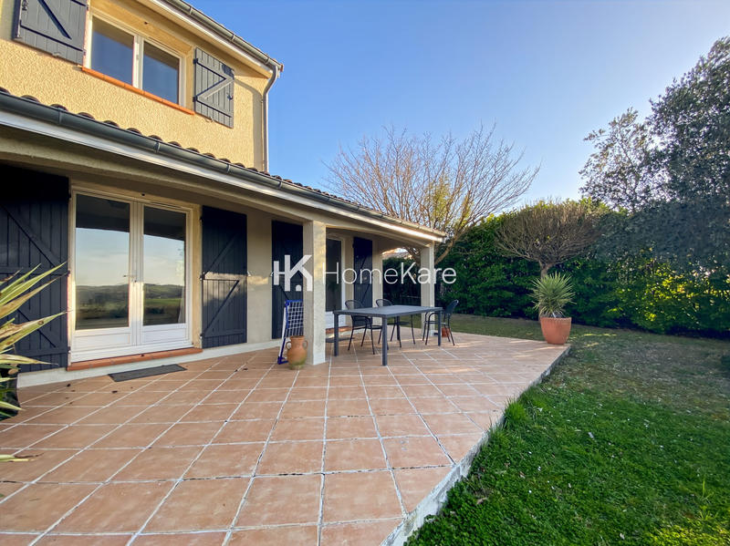 Maison - 180 m² - 7 pièces