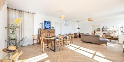 Maison - 230 m² - 6 pièces