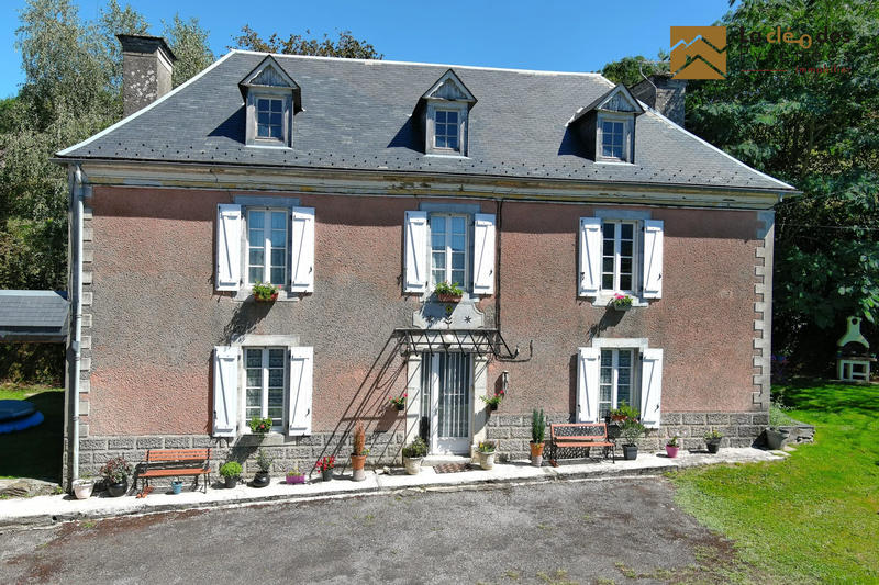 Maison ancienne - 152 m² - 6 pièces