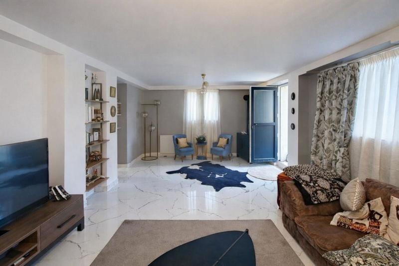 Maison - 171 m² - 6 pièces