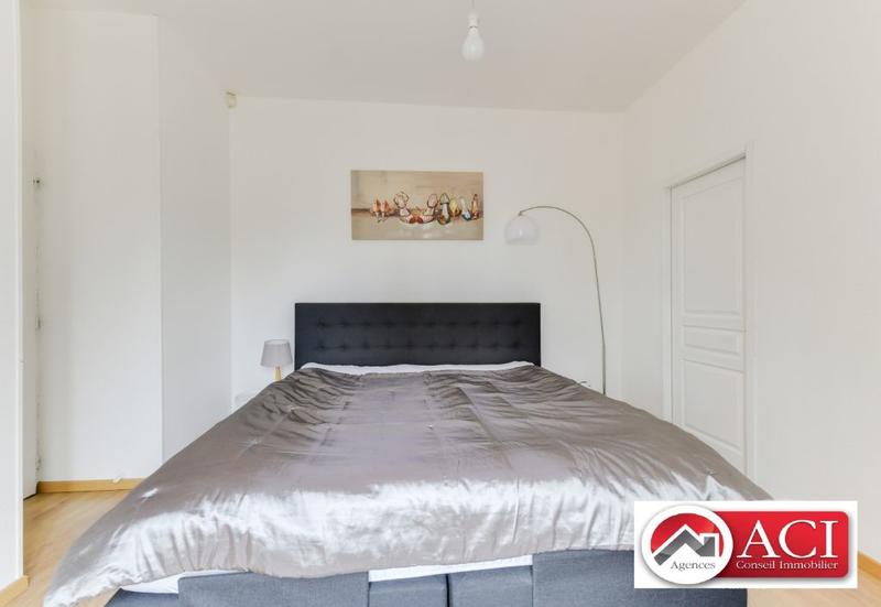 Maison - 250 m² - 8 pièces