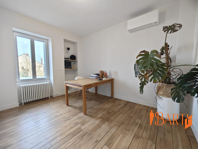 Maison - 200 m² - 6 pièces