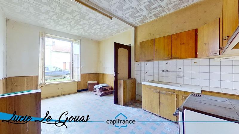 Maison - 225 m² - 8 pièces