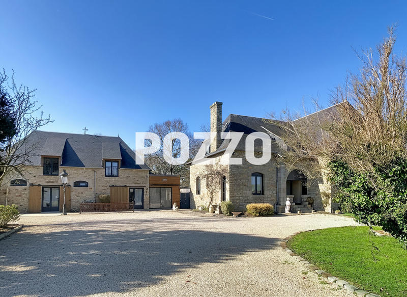 Maison - 311 m² - 12 pièces
