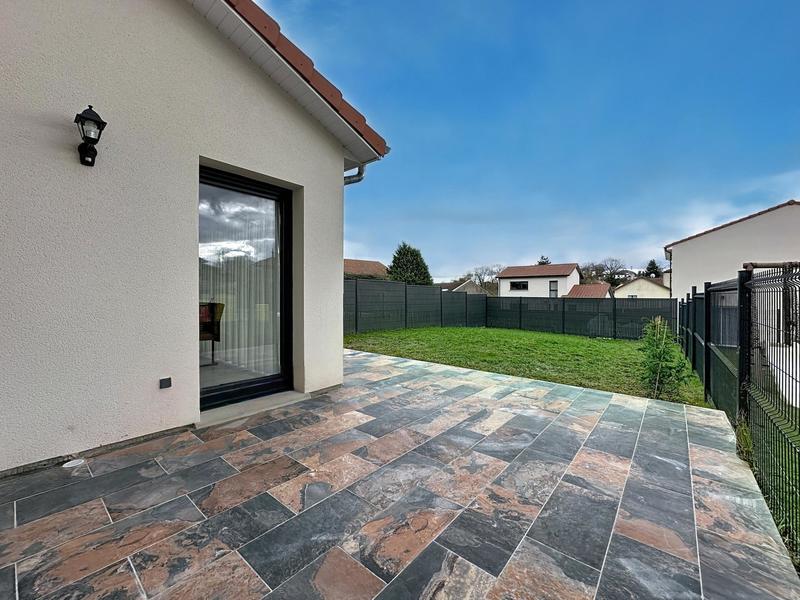 Maison - 95 m² - 5 pièces