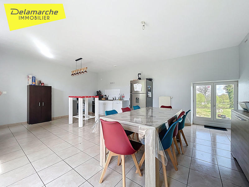 Maison - 216 m² - 9 pièces