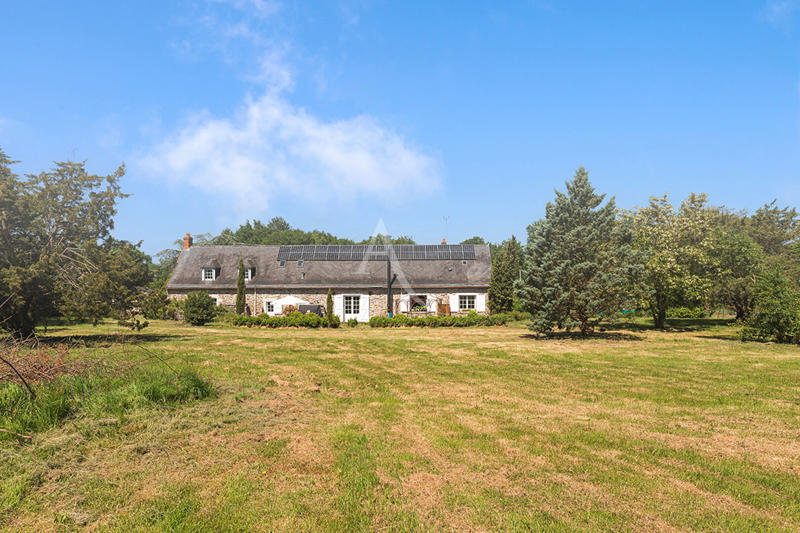 Maison - 228 m² - 8 pièces