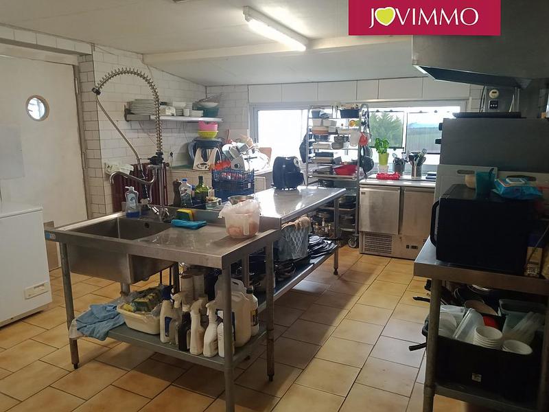 Magasins - 383 m² - 12 pièces