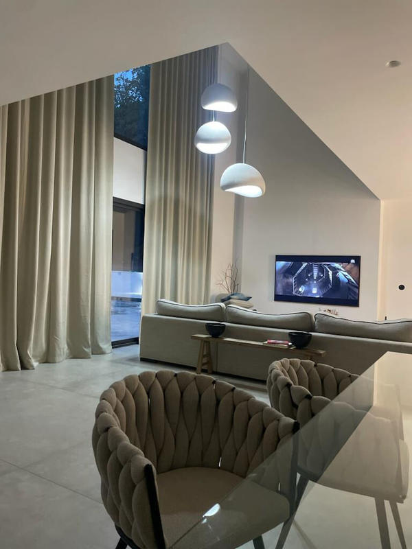 Villa - 223 m² - 8 pièces