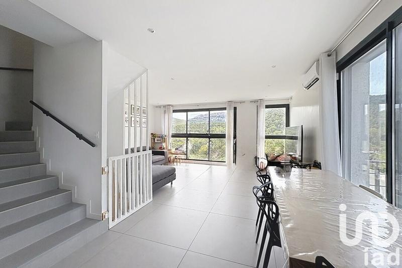 Maison - 142 m² - 6 pièces