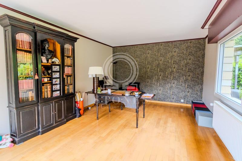 Maison contemporaine - 212 m² - 6 pièces