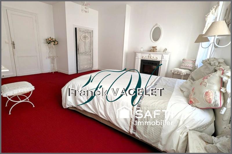 Maison - 363 m² - 9 pièces