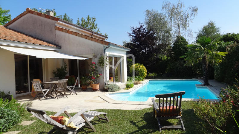 Maison - 175 m² - 6 pièces