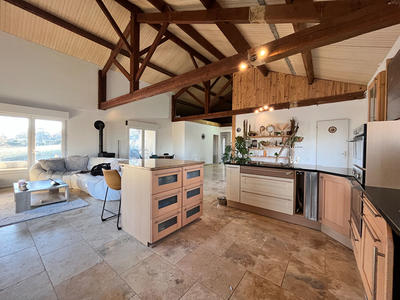 Maison - 147 m² - 5 pièces