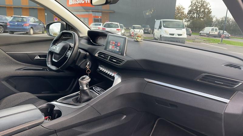 Peugeot 5008 II 1.2 PureTech 130 Access