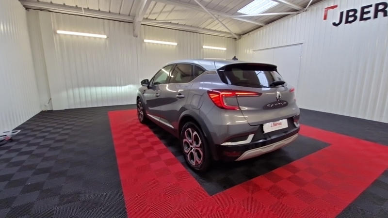 Renault Captur Intens E-Tech Plug-in 160